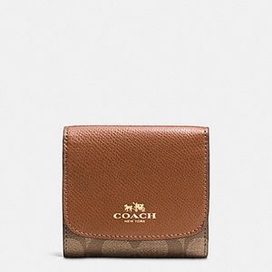 Small wallet in Signature